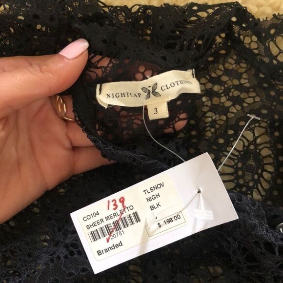 Nightcap sheer merletto lace top - Picture 5 of 5